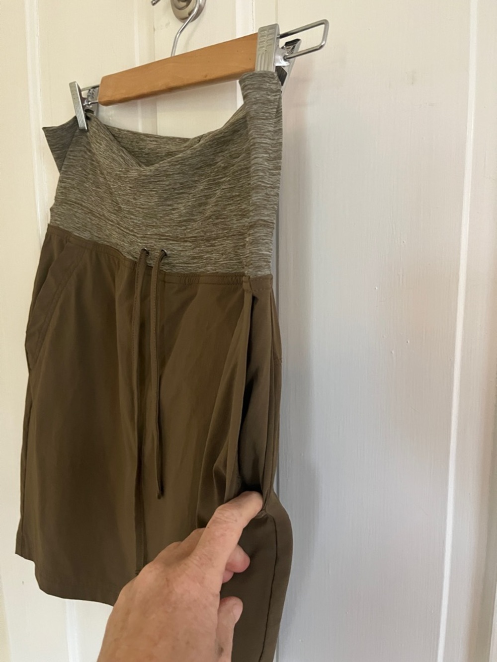 Duluth Olive Green quick dry Pull-On Skort with Heathered Waistband size 6 - Picture 3 of 5